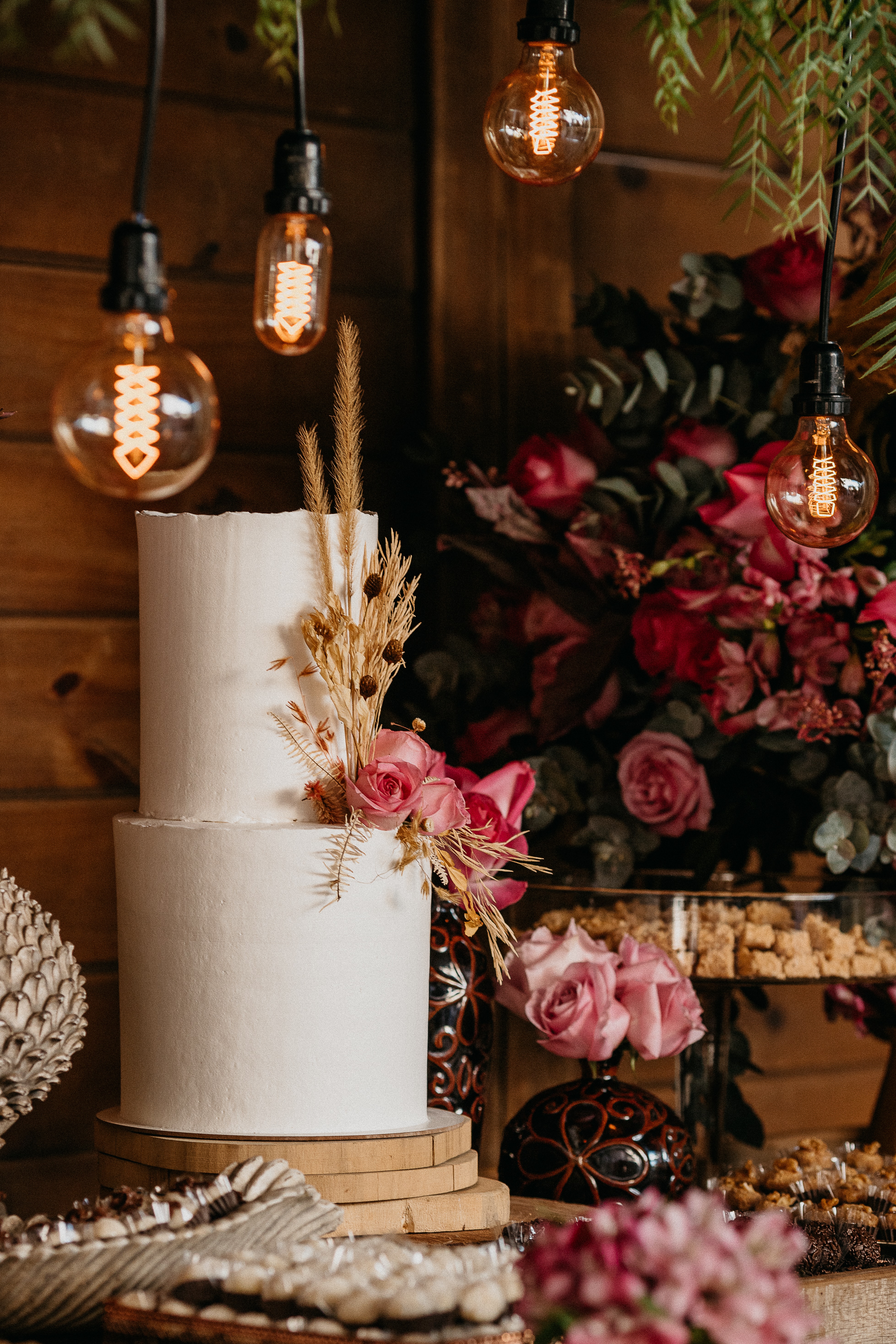 vitor-monthay-j9d3JnC1GEs-unsplash vitor-monthay-j9d3JnC1GEs-unsplash